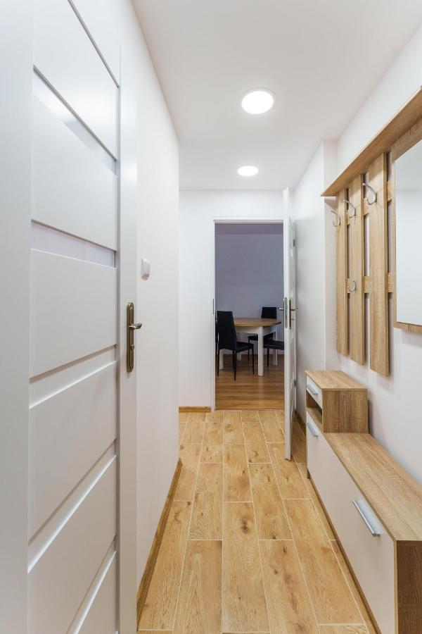 Apartament Pod Swierkiem - Pet Friendly - 2 Osobne Pokoje Dla Max 5 Osob - Space Apart Jelenia Gora Exterior photo